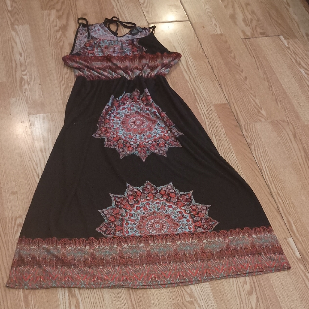 Rouge Helium Black and Red Patterned Maxi Dress